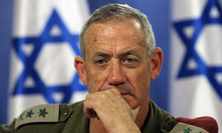Netanyahu gave up his effort to form a new government on Monday, creating an opportunity for centrist rival Benny Gantz to form Gov.